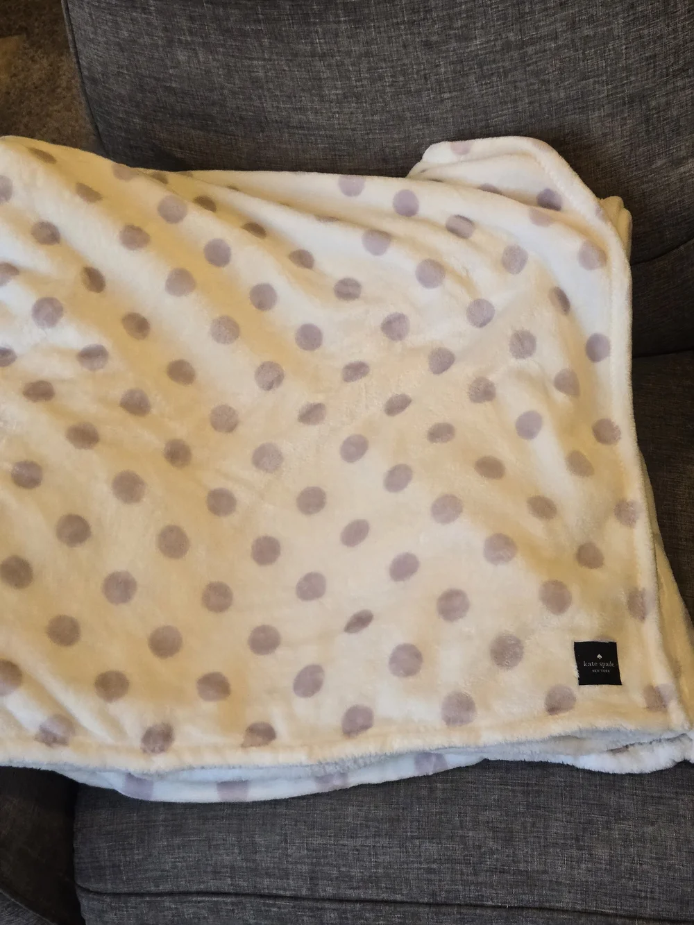 Kate Spade Polka Dot Fleece Blanket Queen Size SOFT!!